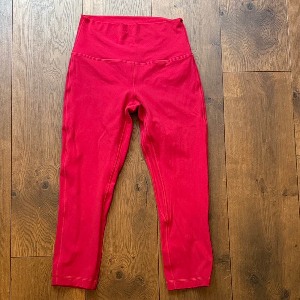 EUC Lululemon Align High Rise Crop 21” size 6